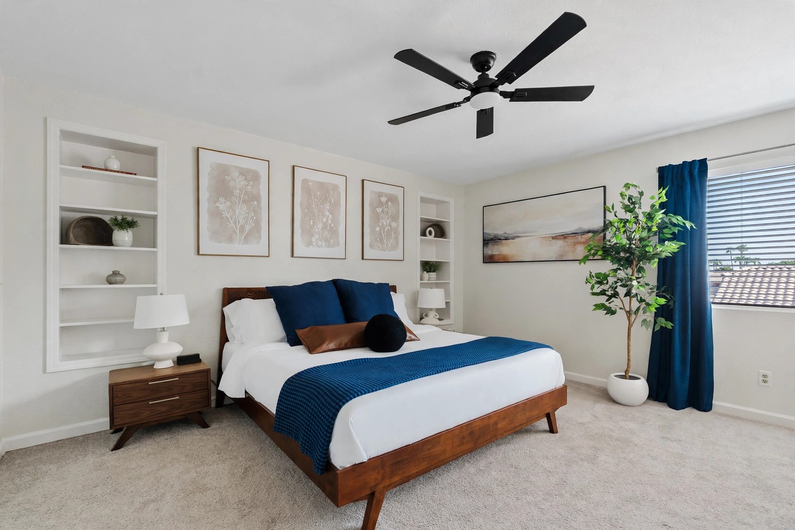 Primary suite with king bed